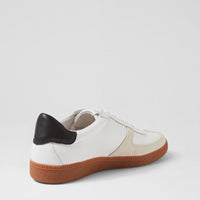 Women's Django & Juliette Dari in White-Black-Gum Sole Multi. Sku: DJ21134XLDHG
