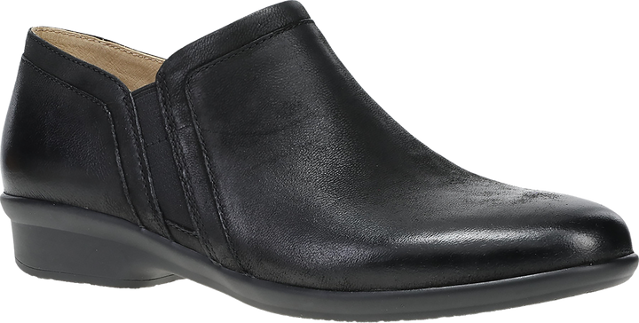 Quarter turn view Women's Dansko Footwear style name Cheryl in color BLK BUR NB. Sku: 10500020200