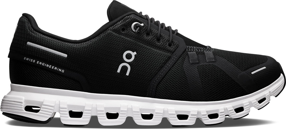 Quarter turn view Women&